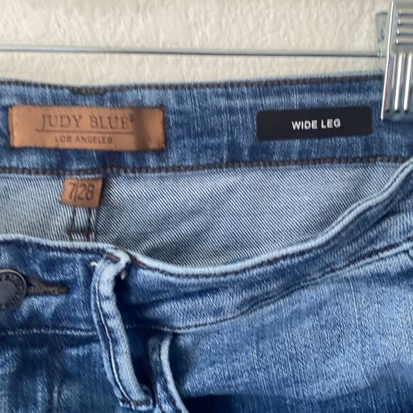 JUDY BLUE HIGH WAISTED BRAID SIDE SEAM DETAIL CROP WIDE Size 28 - Picture 6 of 7